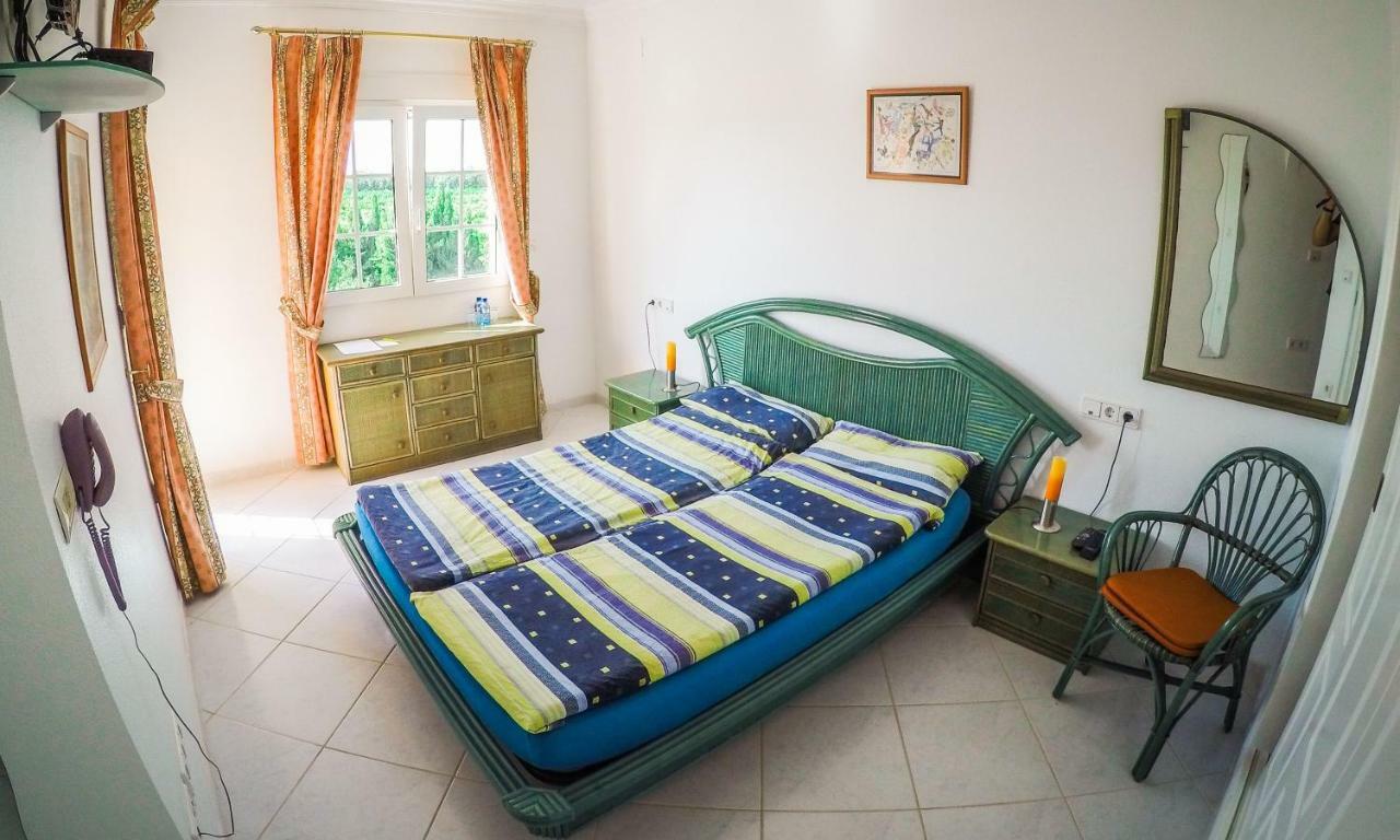 Pension Los Caballos Els Poblets Exterior photo